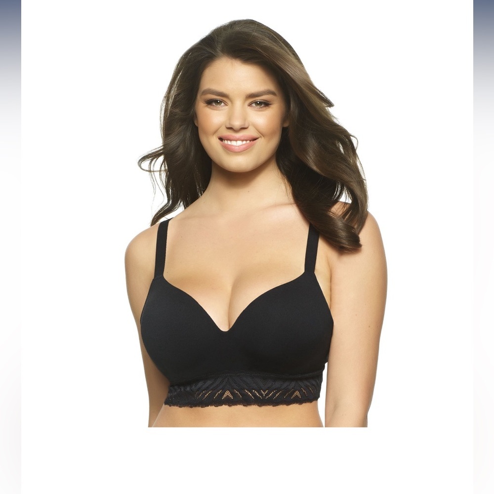 NWT Paramour Wireless Convertible Bra